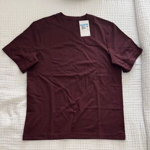 Nike Men's Burgundy Short Sleeve Tee